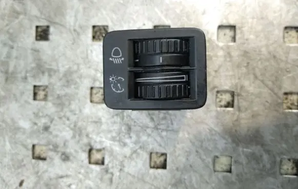 Volkswagen PASSAT B6 Headlight level height control switch 3C0941333A
