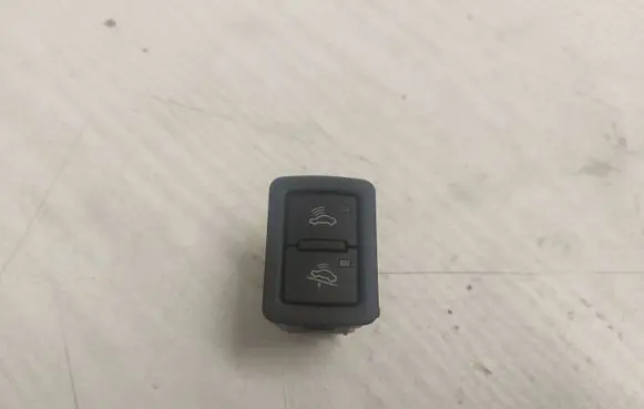 Audi Q7 4L Alarm switch 4F0962109 10032007