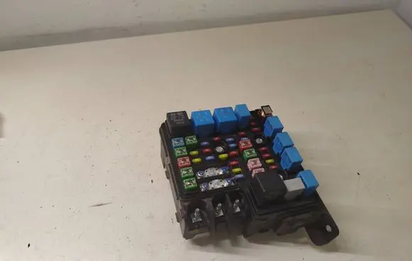 Hyundai i30 Fuse module 919501H030