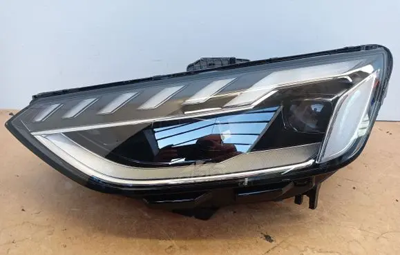 Audi A4 S4 B9 8W Headlight/headlamp 8W0941033