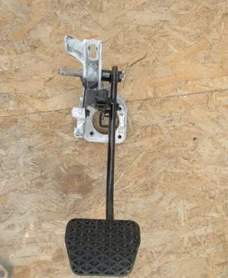 BMW Z4 E89 Brake pedal 6785884