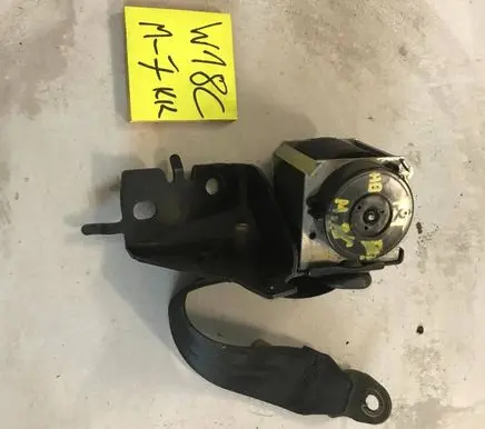 Mazda 3 I Rear seatbelt 6C5495300