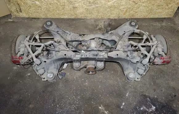 Jaguar XJL Rear axle beam with reductor 9W834A213AF