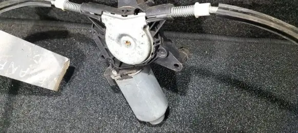 Renault Megane I Front door window regulator motor