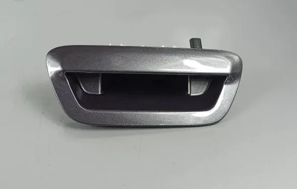 Tailgate opening switch