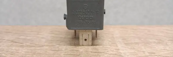 Mercedes-Benz C W204 Other relay A0025422619 V23134J52X361