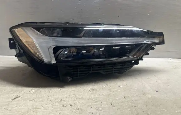 Volvo XC60 Headlight/headlamp 31655231