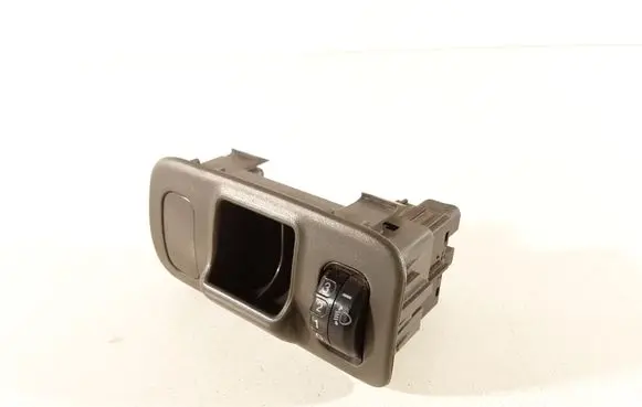Toyota Yaris Headlight level height control switch 197C04