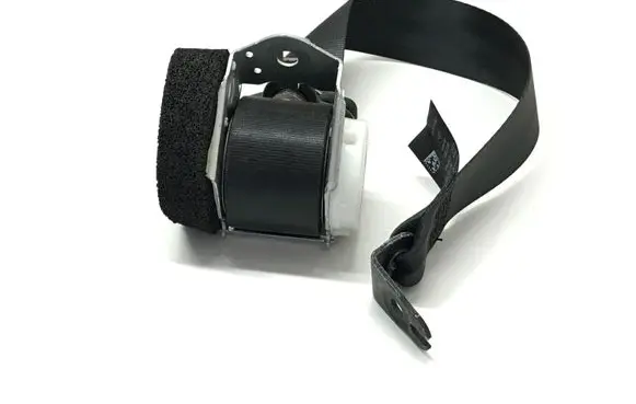 Rear seatbelt