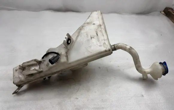 Volvo XC90 Windshield washer fluid reservoir/tank 31349385