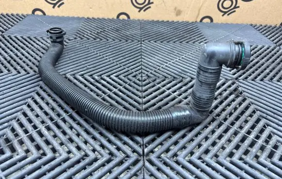 Porsche Panamera (970) Breather/breather pipe/hose 94610724500