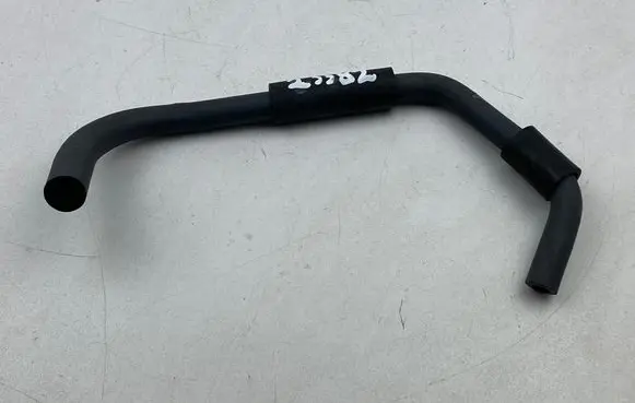 Coolant pipe/hose