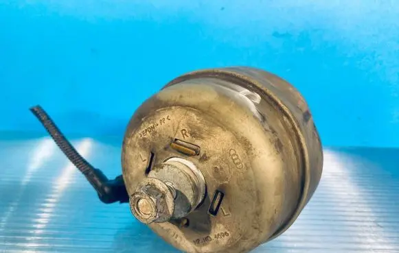 Audi A6 S6 C6 4F Engine mount bracket 4F0199382D