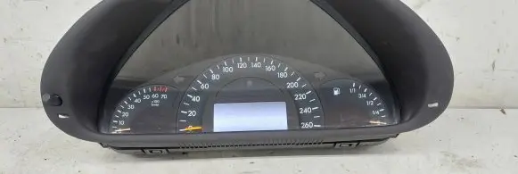 Mercedes-Benz C W203 Speedometer (instrument cluster) A2035403511