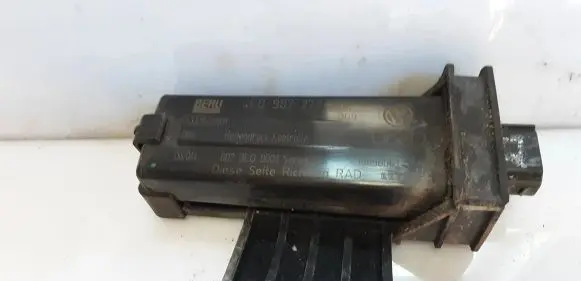 Audi A8 S8 D3 4E Tire pressure control unit 4E0907277 10096061