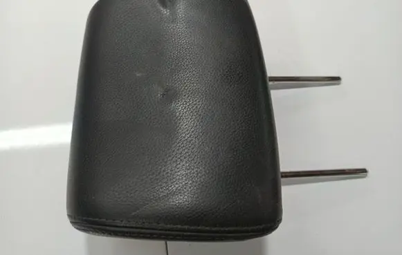 Chevrolet Captiva Front seat headrest 