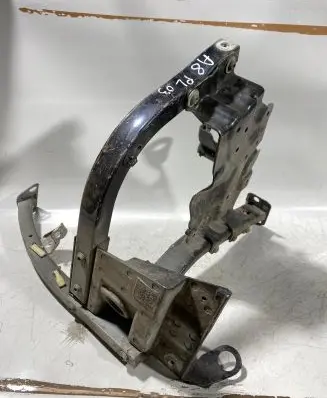 Audi A8 S8 D3 4E Front bumper mounting bracket 4e0821138f