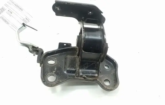 Toyota RAV 4 (XA40) Engine mount bracket 1237237270