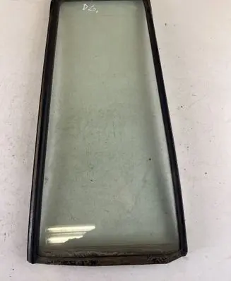 Toyota Land Cruiser (HDJ90) Rear vent window glass 
