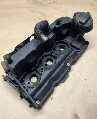 Volkswagen Polo V 6R Rocker cam cover 03P103469A 70377103