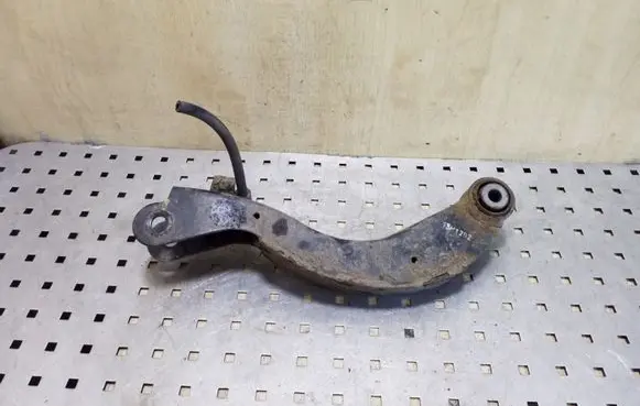 Rear control arm