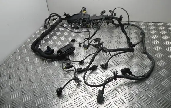 Mercedes-Benz CLA C117 X117 W117 Engine installation wiring loom A2700101402 VD11463