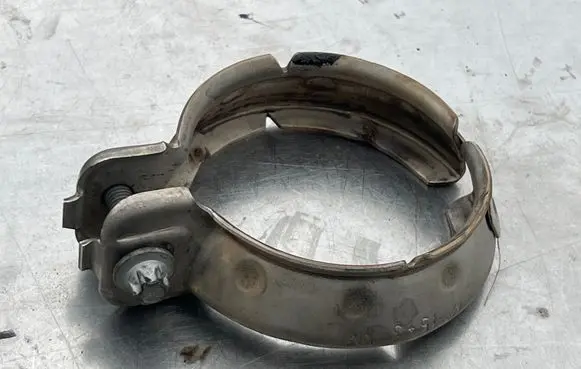 Mercedes-Benz Sprinter W907 W910 Muffler pipe connector clamp A2034900441
