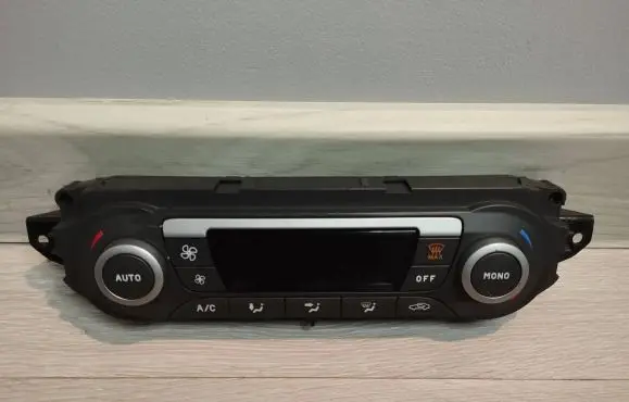 Ford C-MAX I Climate control unit 7M5T18C612AC 0259A W7FA88885
