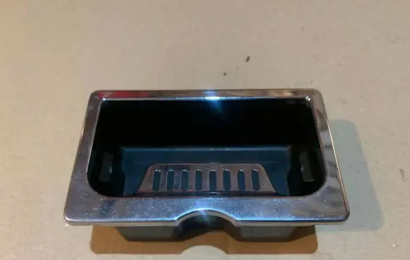 Jaguar XJ X40 Ashtray (front) 00000000