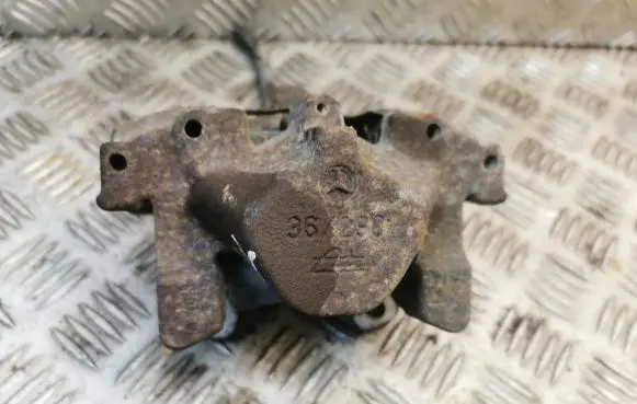 Mercedes-Benz CLK A209 C209 Rear brake caliper