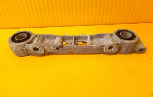 Mercedes-Benz V Class W447 Gearbox mounting bracket A4473530600