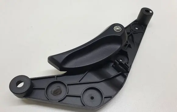 Engine bonnet (hood) release handle