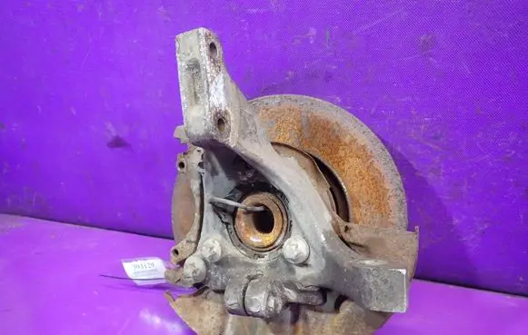 Opel Vectra C Front wheel hub spindle knuckle