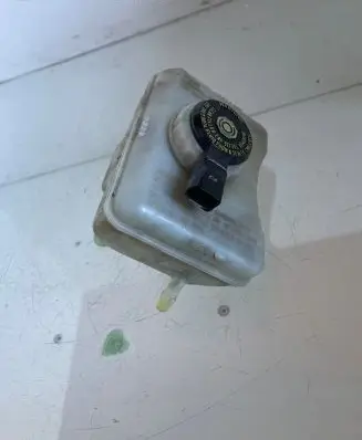 Audi A4 S4 B8 8K Brake fluid reservoir 8K0611301A