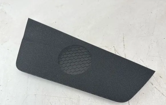 Volkswagen Golf VIII Dash center speaker trim cover 5H2858122A