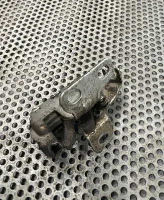 Iveco Daily 35 - 40.10 Tailgate/trunk/boot lock/latch/bracket 