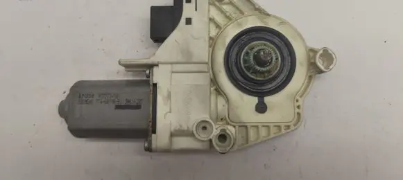 Audi A6 S6 C6 4F Front door window regulator motor 4F0959801D