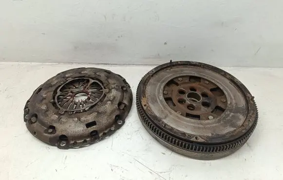 Volkswagen Golf V Clutch set kit 03g105266af