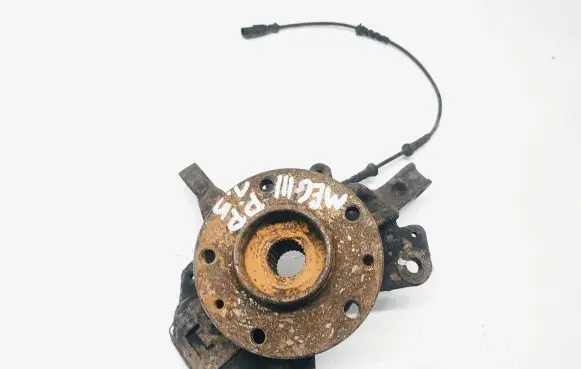 Renault Megane III Front wheel hub spindle knuckle