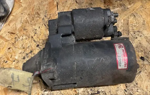 Nissan Almera N16 Starter motor 309259