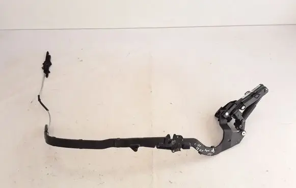 Volvo C70 Tailgate/trunk/boot hinge