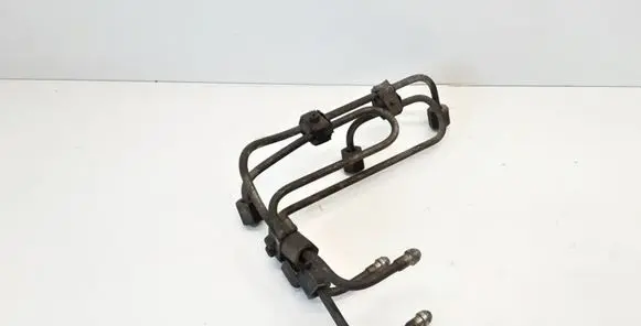 Nissan Patrol 4W60 Fuel injector supply line/pipe 