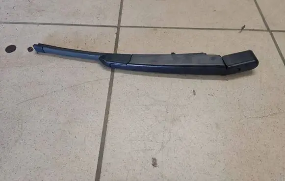 KIA Niro Rear wiper blade arm 