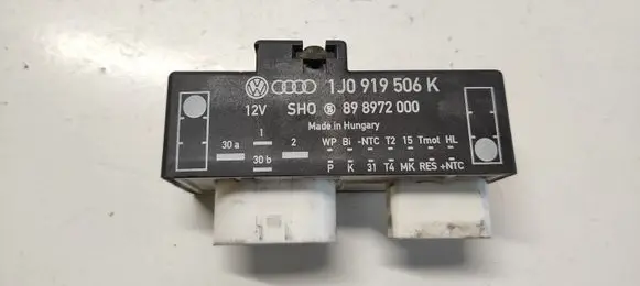 Volkswagen Golf IV Coolant fan relay 1J0919506K 898972000