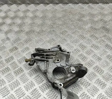 Volkswagen Polo V 6R Fuel pump bracket 04B130379A