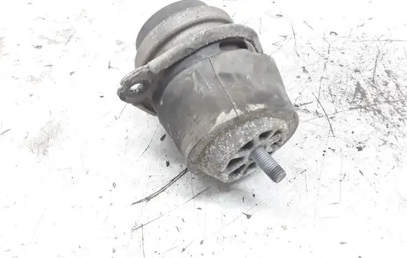 Porsche Cayenne (9PA) Engine mount bracket 7L5199131A