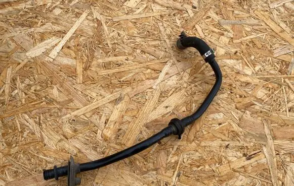 Audi A4 S4 B5 8D Vacuum line/pipe/hose 8D0611743