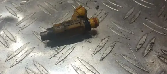 Mitsubishi Galant Fuel injector cdh275
