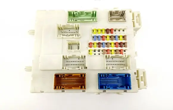 Ford Kuga II Fuse module DV6T14A073FE
