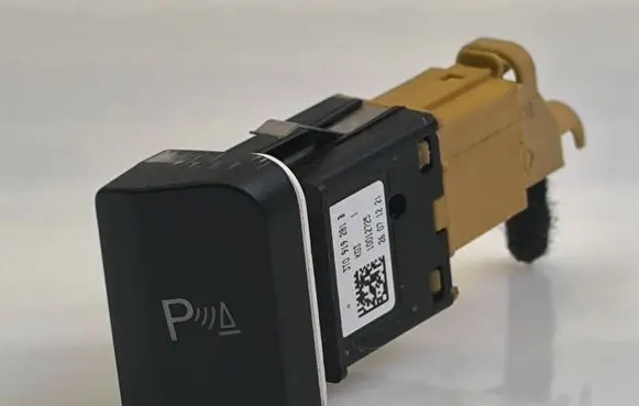 Skoda Superb B6 (3T) Parking (PDC) sensor switch 3T0919281B 26071221 10012725